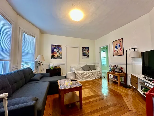 $3,400 | 539 Washington Street, Unit 2, Boston, MA 02135