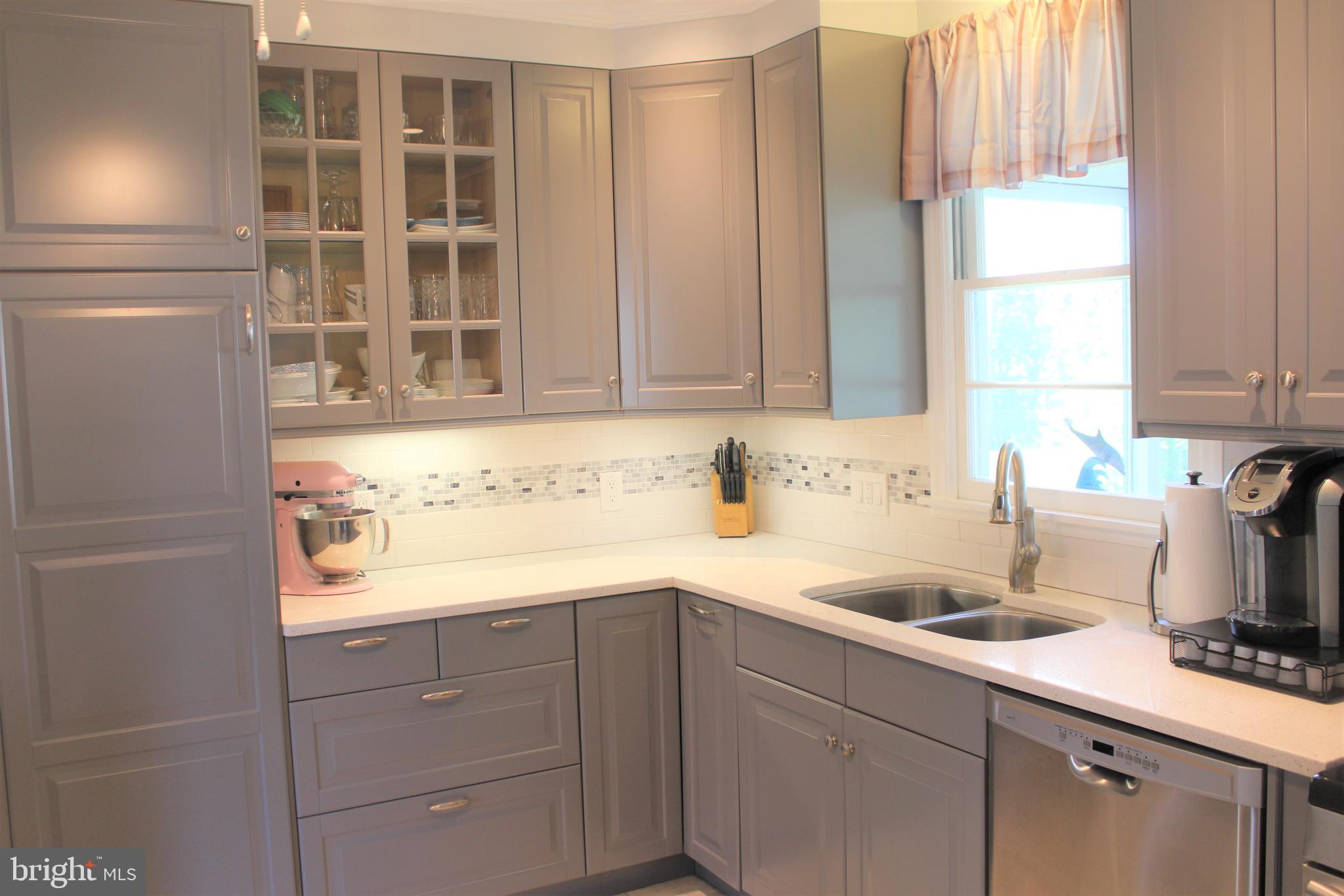 6319 Arlingham Road Flourtown, PA 19031 - Photo 6 of 30 Newly renovated Kitchen