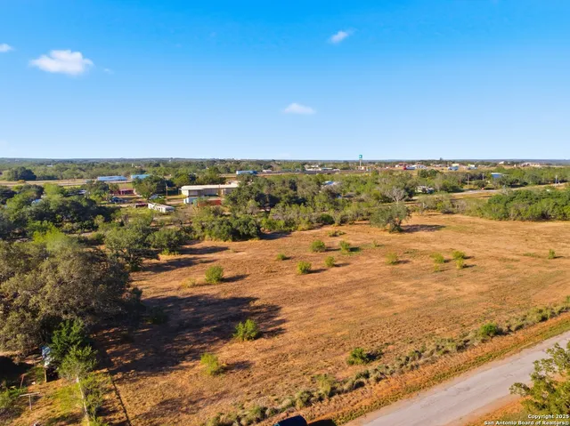 $150,000 | 0 Speed Avenue, Moore, TX 78057