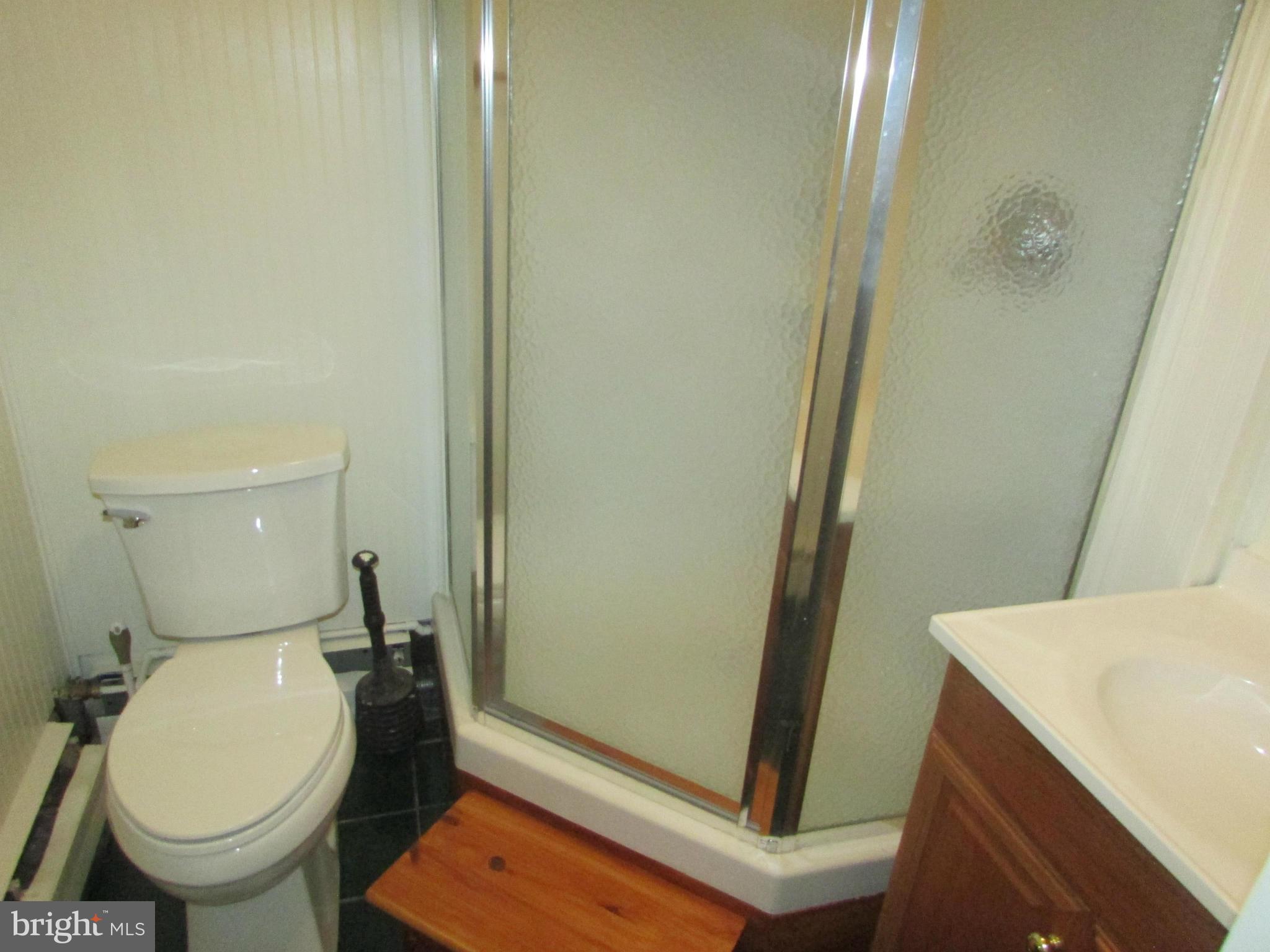 2506 Albert Rill Road Westminster, MD 21157 - Photo 23 of 29 Full Bath on main off laundry room