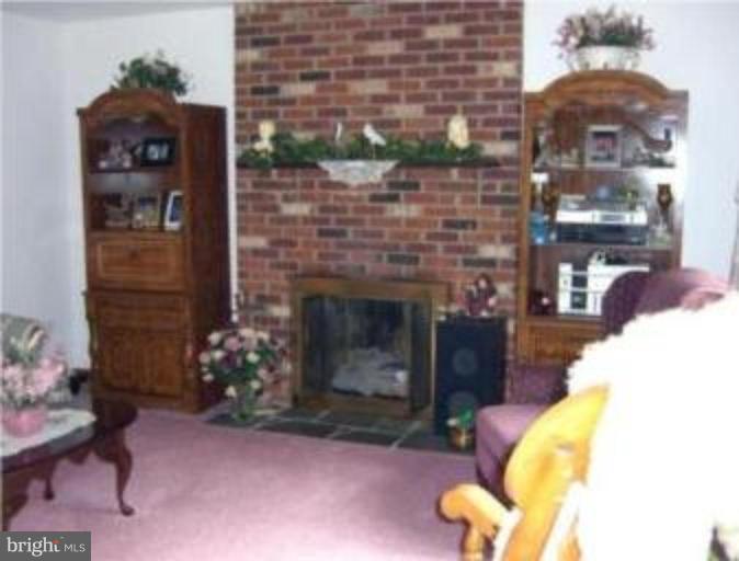 5655 Stone Road Frederick, MD 21703 - Photo 3 of 19 Living Room #2