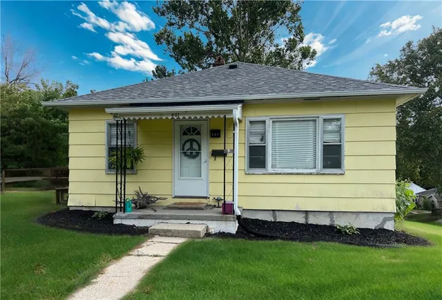 $97,500 | 401 East Main Street, Stanberry, MO 64489