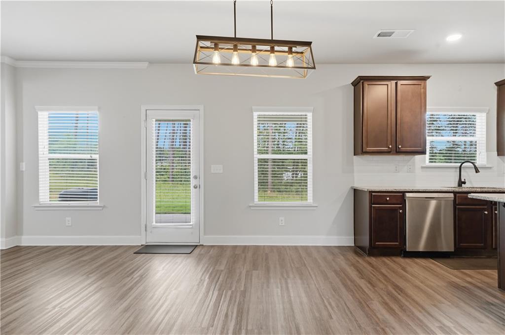 61 North Village Circle Rydal, GA 30171 - Photo 15 of 45