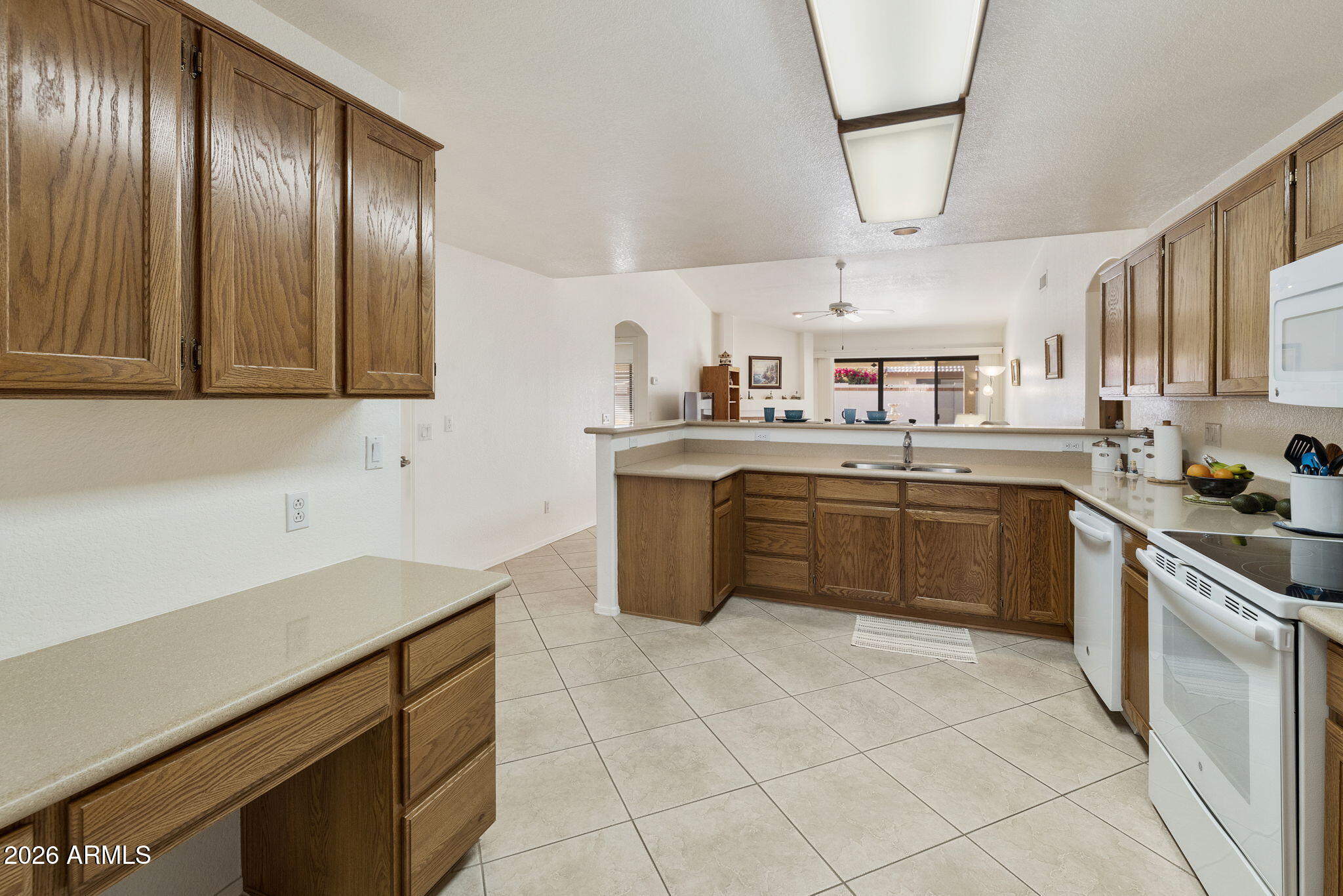 513 West Silver Creek Road Gilbert, AZ 85233 - Photo 8 of 27 Custom Desk & Cabinetry in Kitchen