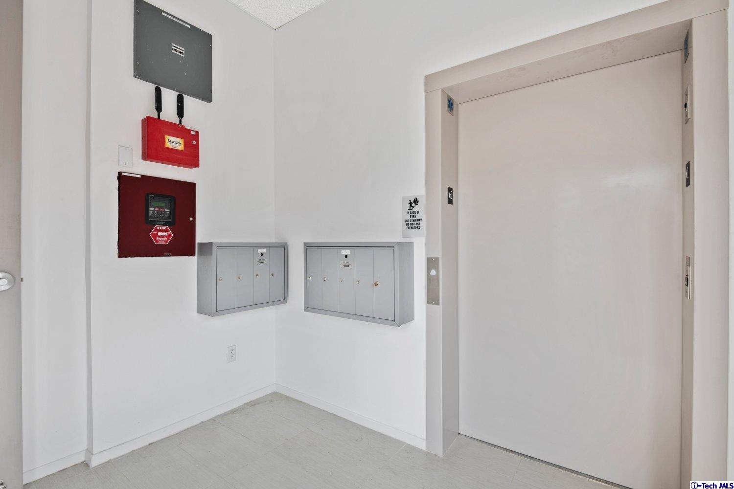 7064 Greeley Street, Unit 202 Tujunga, CA 91042 - Photo 6 of 45