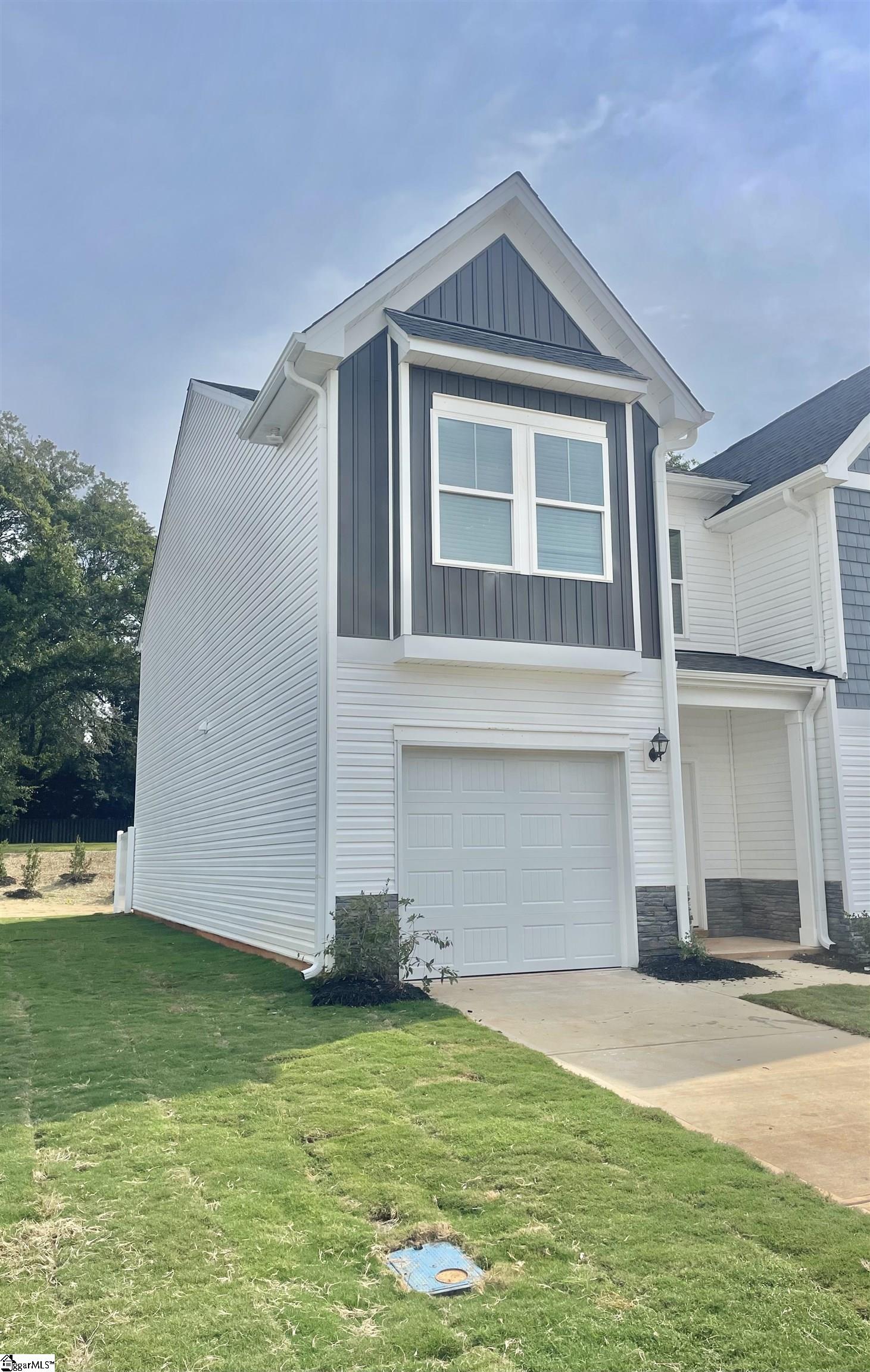 2044 Hillman Way Roebuck, SC 29376 - Photo 2 of 43