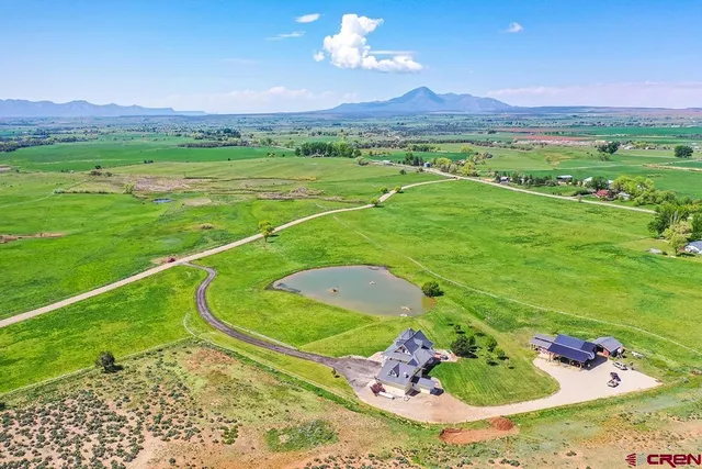 a view of a outdoor space
