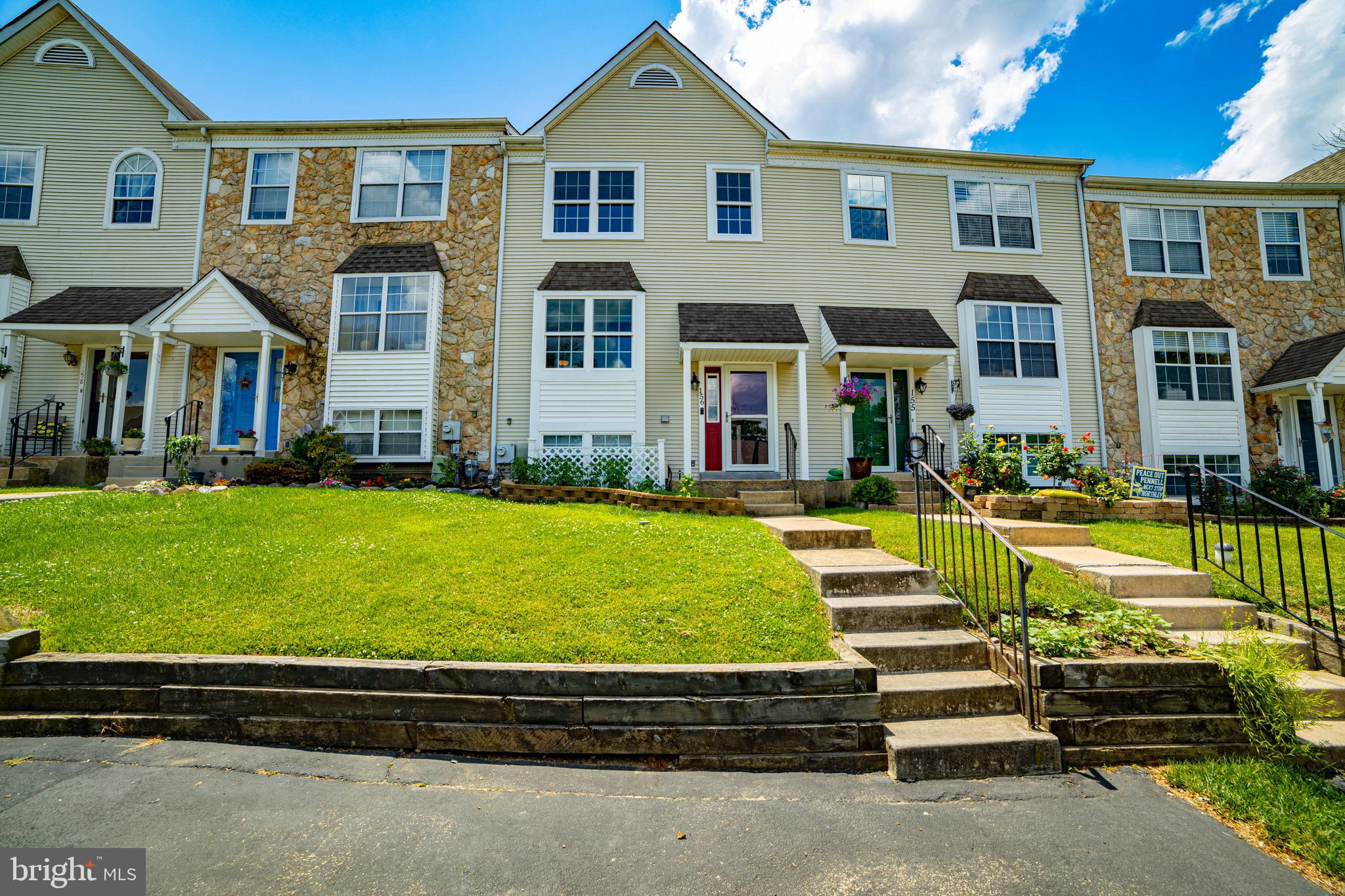 156 Marie Circle Aston, PA 19014 - Photo 1 of 27