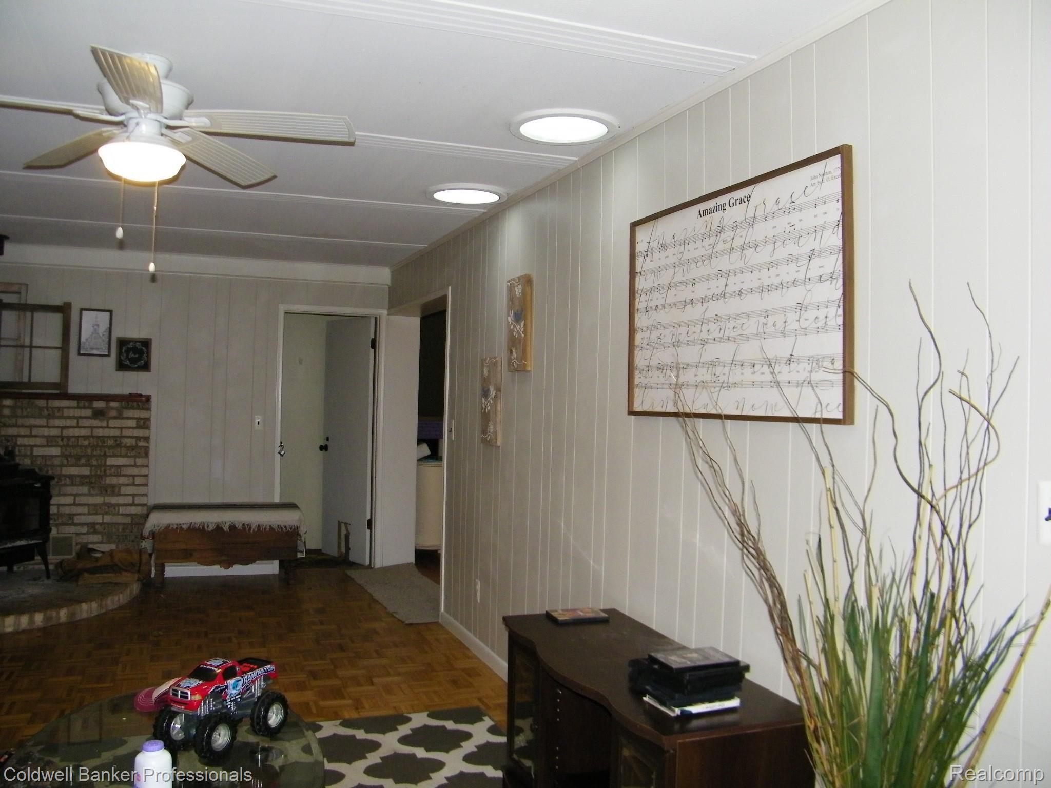 1830 Boyne Road Marlette, MI 48453 - Photo 14 of 25 102_0198.JPG