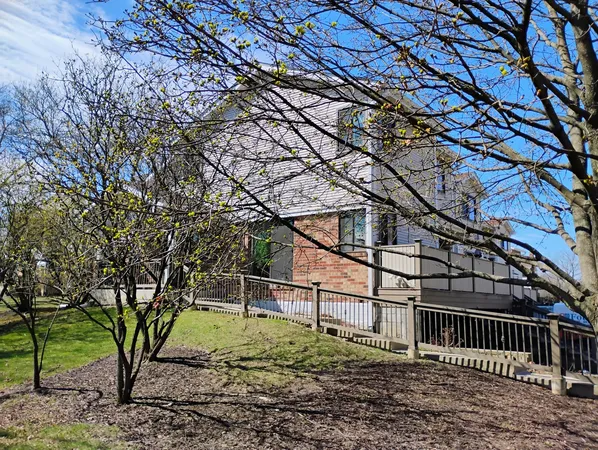 $3,900 | 3061 Pheasant Creek Drive, Northbrook, IL 60062