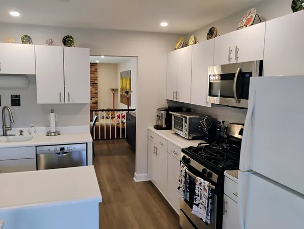 $3,900 | 3061 Pheasant Creek Drive, Northbrook, IL 60062