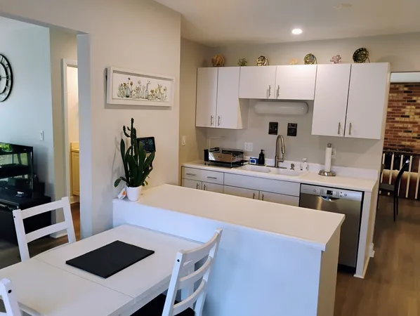 $3,900 | 3061 Pheasant Creek Drive, Northbrook, IL 60062