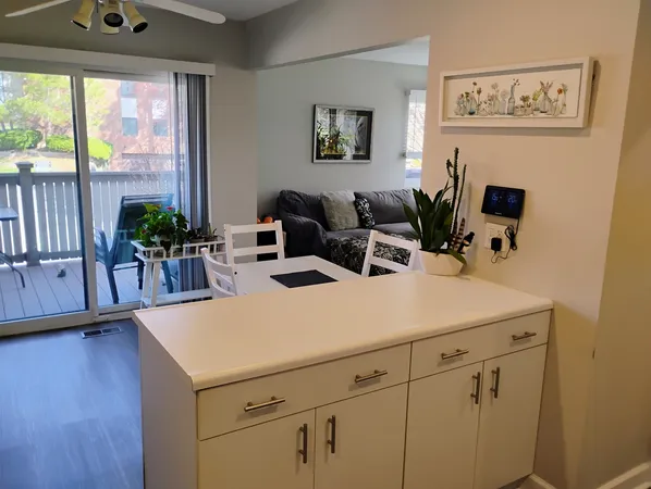 $3,900 | 3061 Pheasant Creek Drive, Northbrook, IL 60062