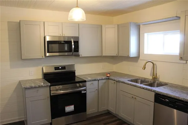 $1,750 | 11 Liberty Street, Gainesville, GA 30501