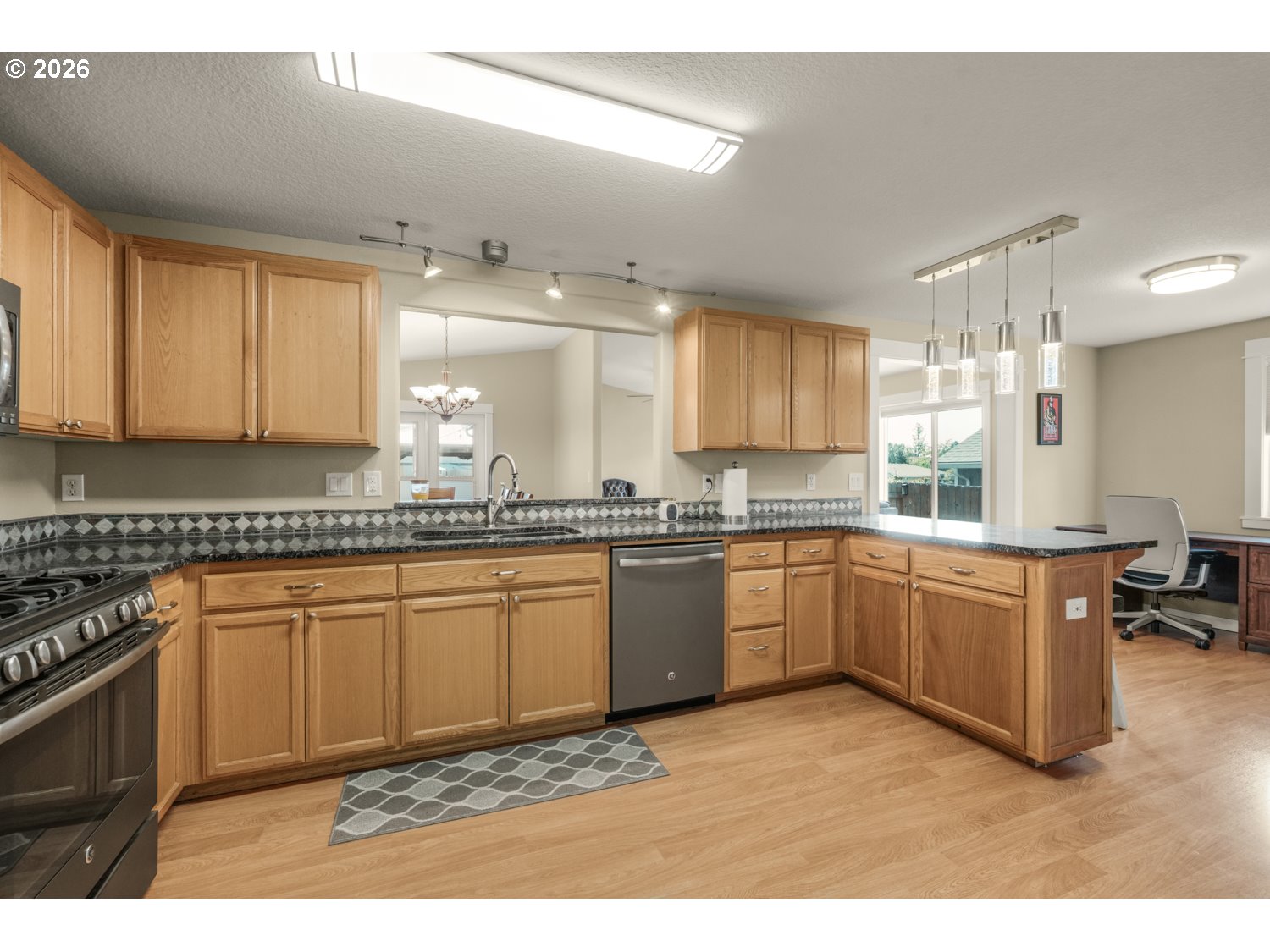 1233 Southwest Fir Court Dundee, OR 97115 - Photo 7 of 35