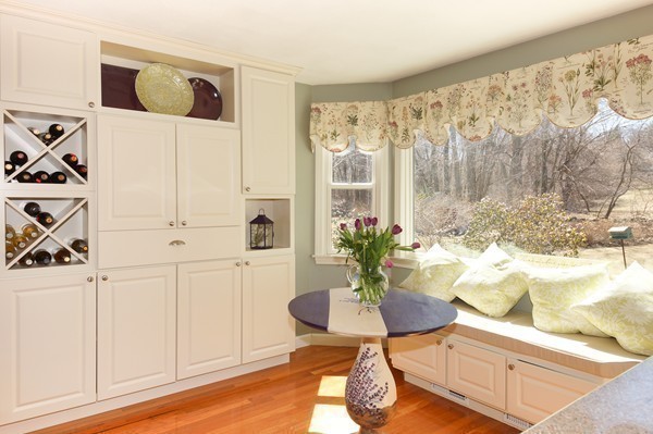 7 Longview Road Chelmsford, MA 01824 - Photo 3 of 18 a living room with furniture and flowers
