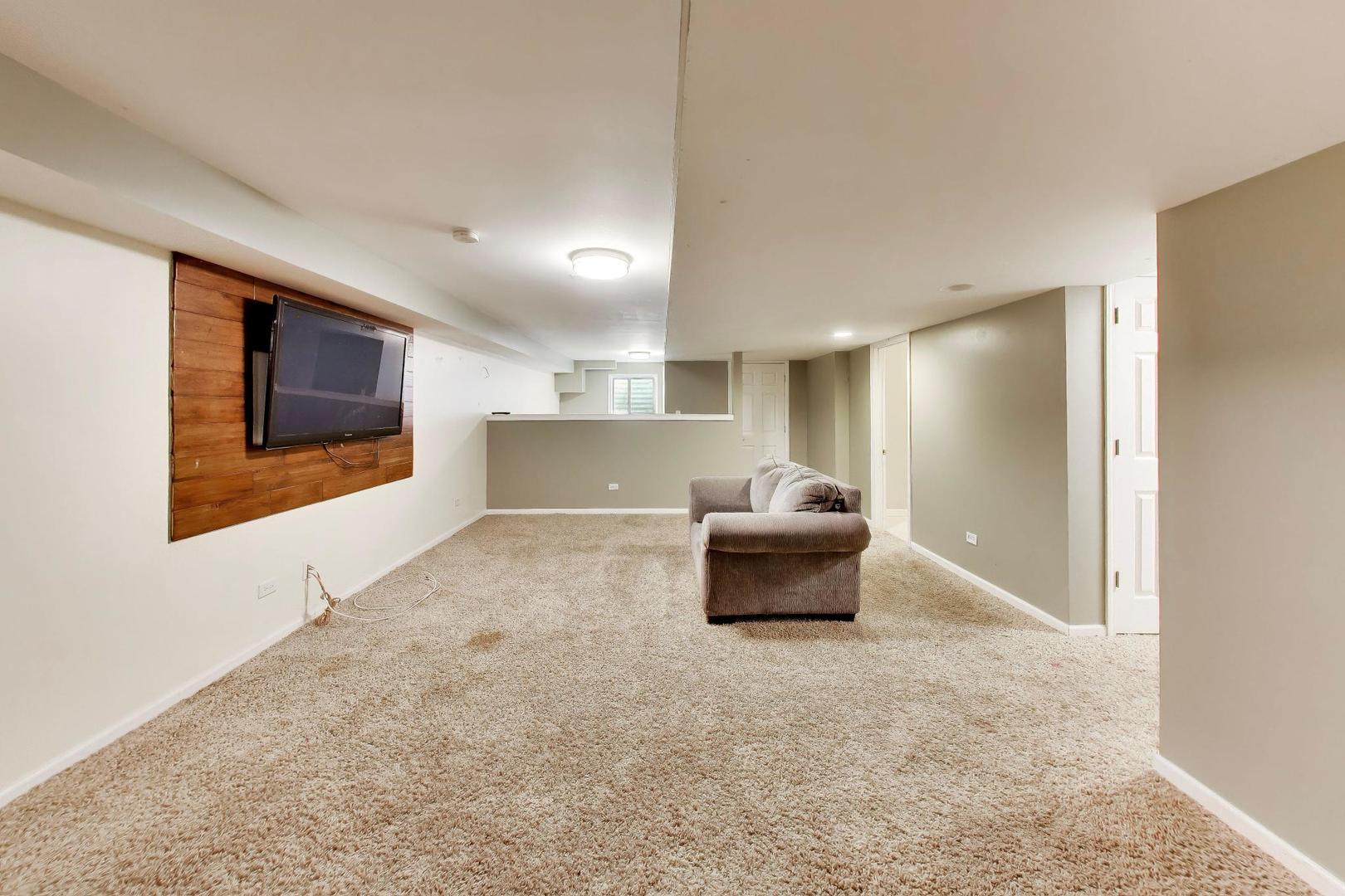 1904 Dakota Ridge Johnsburg, IL 60051 - Photo 22 of 41 Gallery Image 22