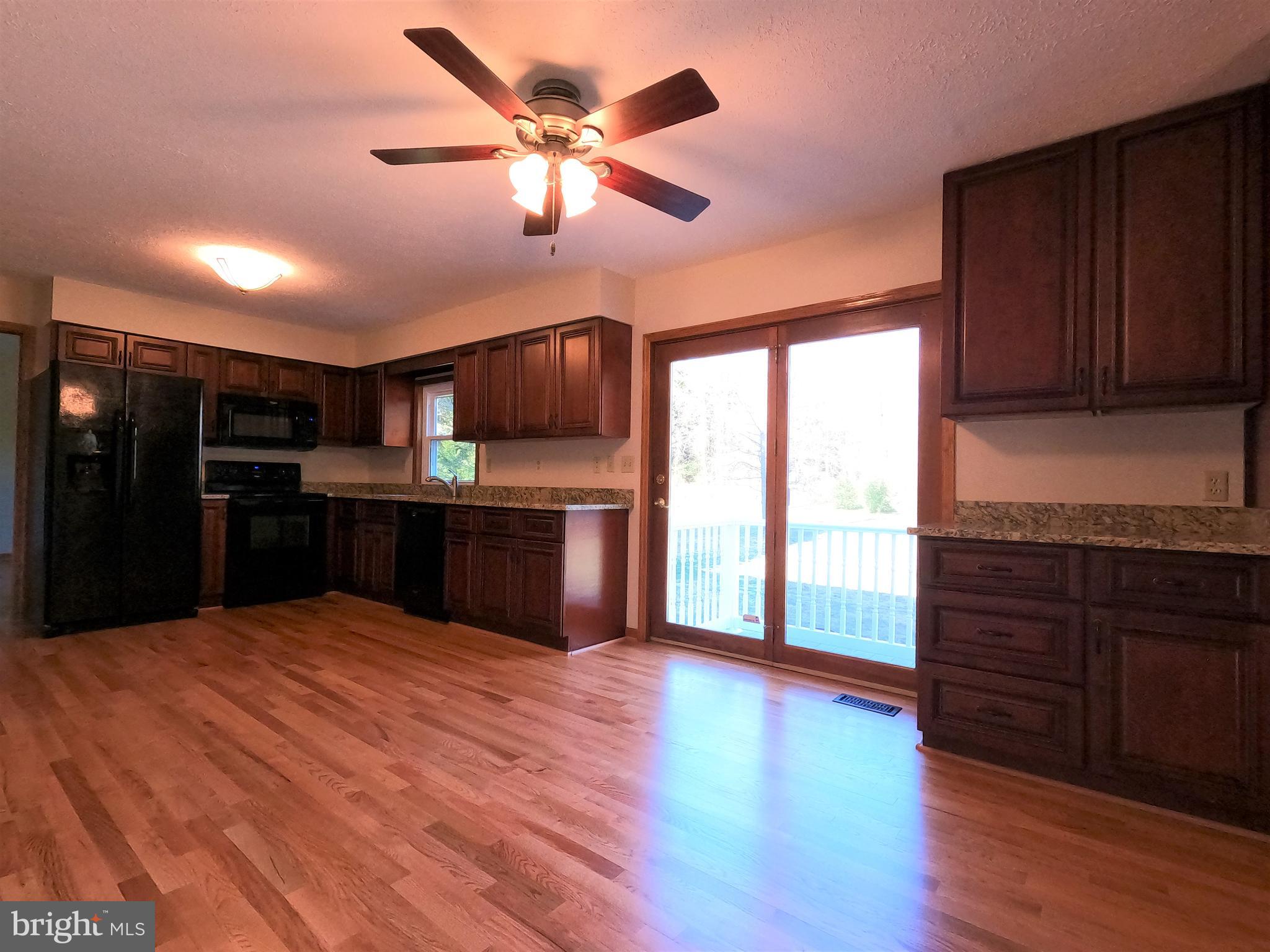2817 Fennel Road Edgewater, MD 21037 - Photo 6 of 27 Gallery Image 6