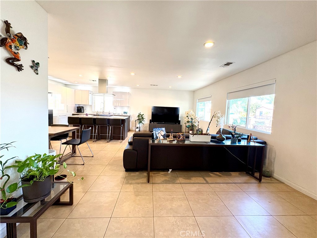 11113 Ratliffe Street Norwalk, CA 90650 - Photo 9 of 65 Gallery Image 9