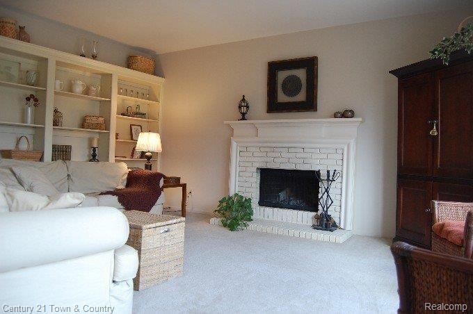 1250 Sandy Ridge Drive Rochester, MI 48306 - Photo 3 of 16 Sandy Ridge 1250 Family Room