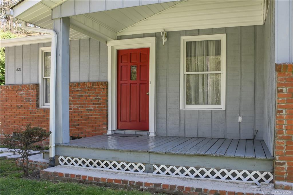 621 Incinerator Road Clyde, NC 28721 - Photo 25 of 27 front view of a house