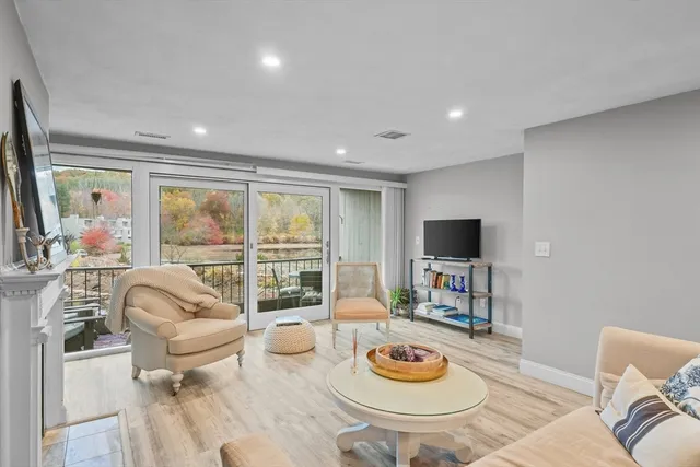 $4,400 | 115 Mill Pond, Unit 115, North Andover, MA 01845