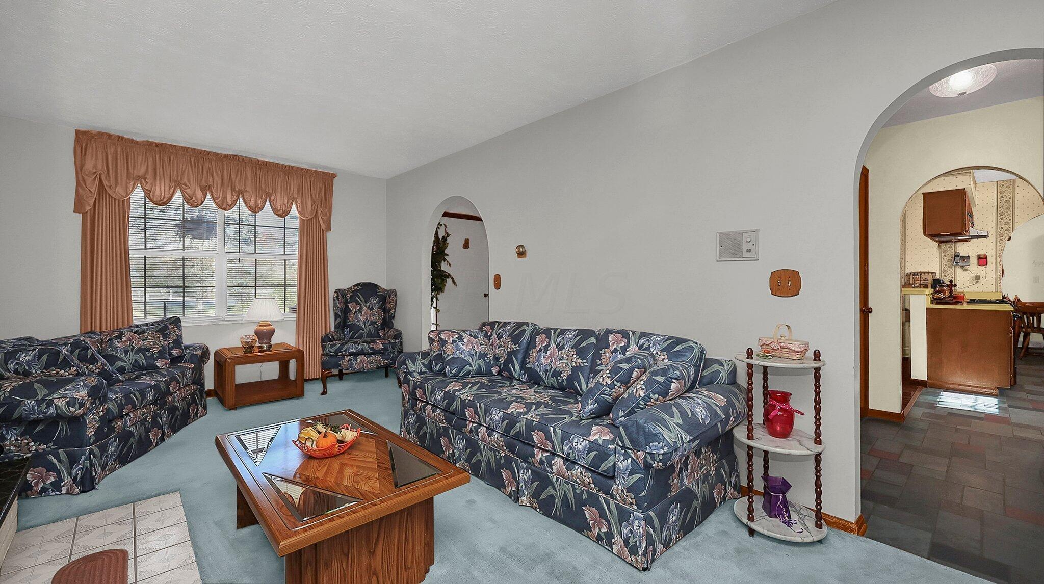 6237 Feder Road Columbus, OH 43228 - Photo 23 of 45 4-web-or-mls-6237-feder-rd