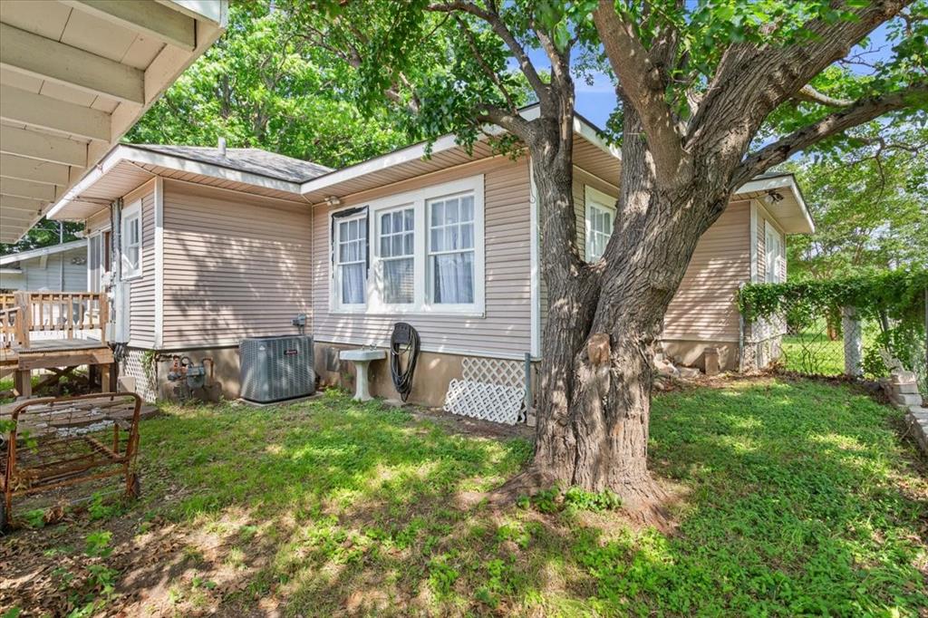 2600 Colcord Avenue Waco, TX 76707 - Photo 34 of 37 a view of house with backyard