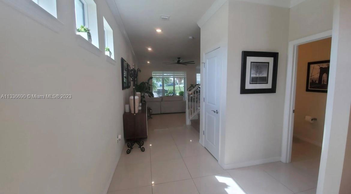 Hillcrest Hollywood, FL 33021 - Photo 2 of 30