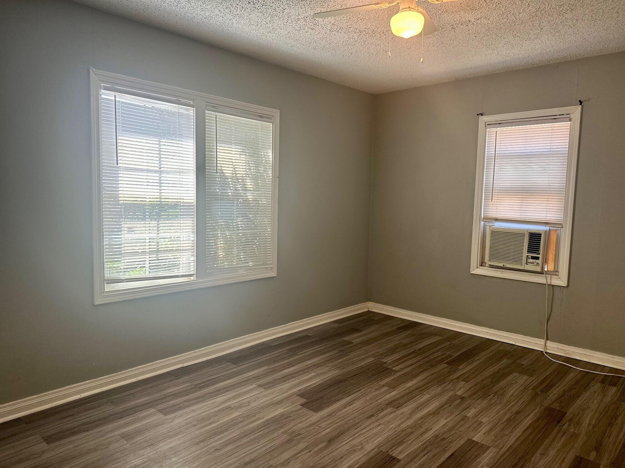 2816 40th Street Lubbock, TX 79413 - Photo 8 of 9 IMG_3497