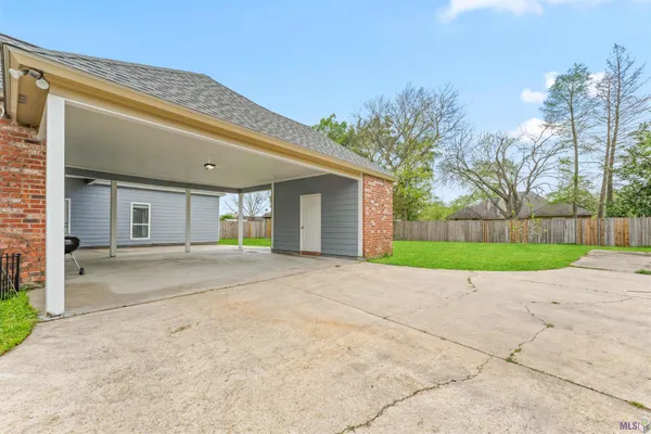 $2,500 | 10749 Hillwood Avenue, Baton Rouge, LA 70810