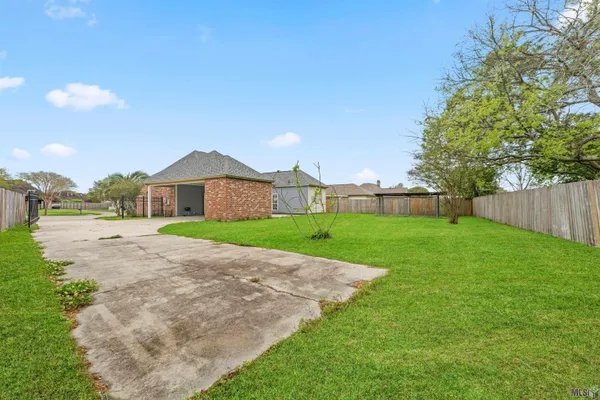 $2,500 | 10749 Hillwood Avenue, Baton Rouge, LA 70810