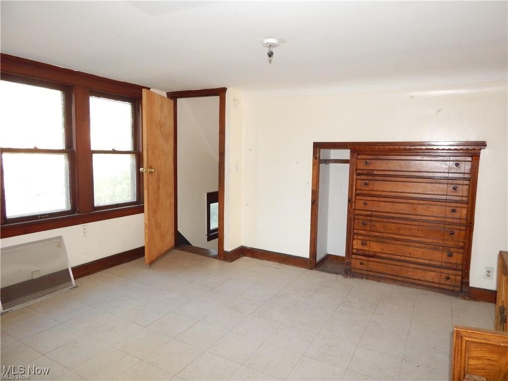 1237 Rozelle Avenue Cleveland, OH 44112 - Photo 11 of 15 Third floor