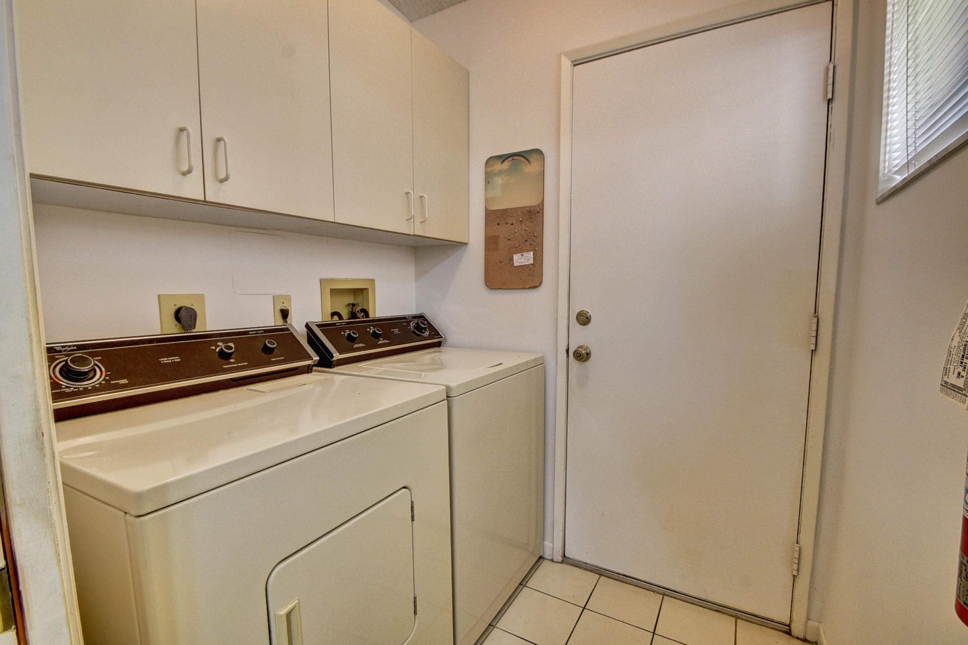8071 Songbird Terrace Boca Raton, FL 33496 - Photo 24 of 31 Inside laundry room