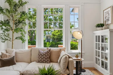 $1,495,000 | 17 10th Street, Petaluma, CA 94952