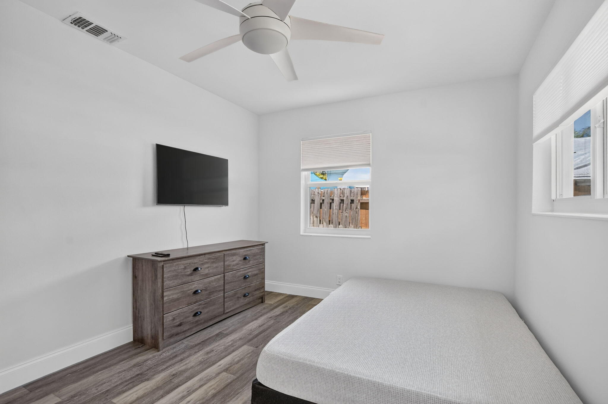 155 Northeast 20th Street Boca Raton, FL 33431 - Photo 18 of 32 16-web-or-mls-DSC_2779