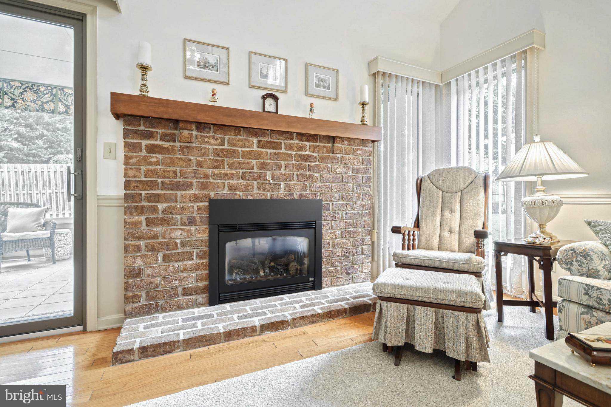 417 Deerfield Drive Hanover, PA 17331 - Photo 5 of 32