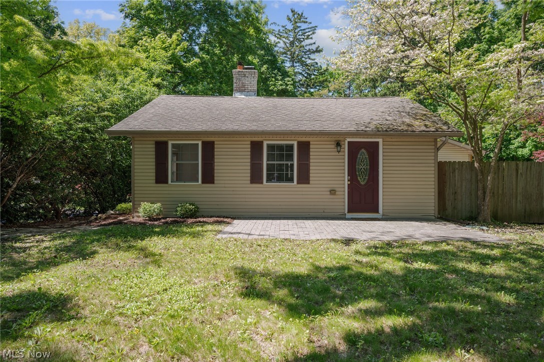 10137 Johnnycake Ridge Road Painesville, OH 44077 - Photo 3 of 50