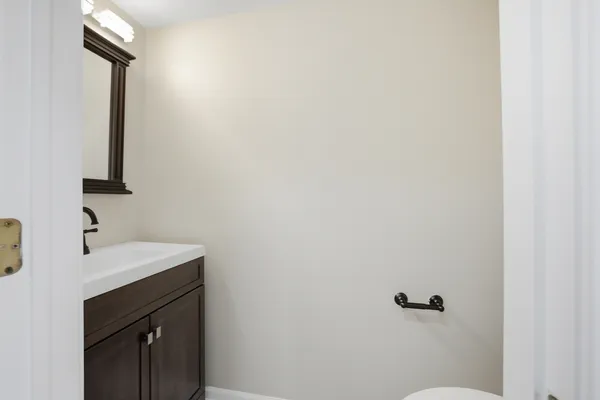 $565,000 | 1347 Hunter Drive, Bartlett, IL 60103