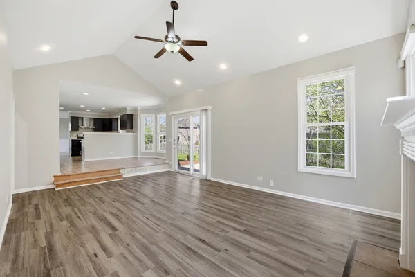 $565,000 | 1347 Hunter Drive, Bartlett, IL 60103