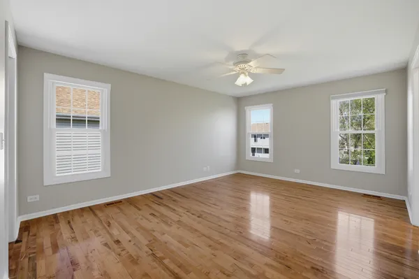 $565,000 | 1347 Hunter Drive, Bartlett, IL 60103