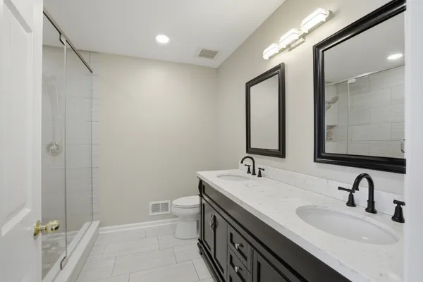 $565,000 | 1347 Hunter Drive, Bartlett, IL 60103