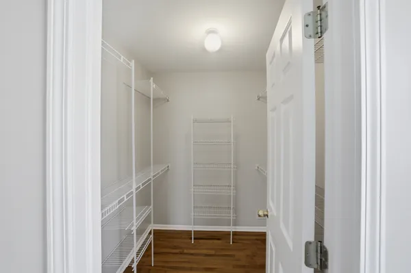 $565,000 | 1347 Hunter Drive, Bartlett, IL 60103