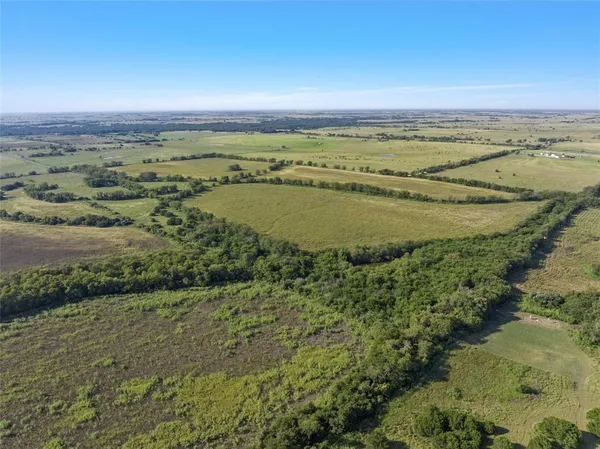 $985,000 | 902 Mattlage Road, Crawford, TX 76638