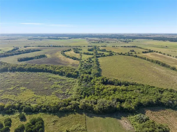 $985,000 | 902 Mattlage Road, Crawford, TX 76638