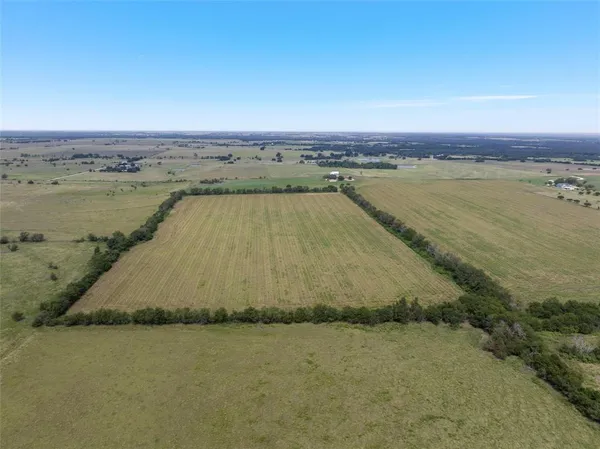 $985,000 | 902 Mattlage Road, Crawford, TX 76638