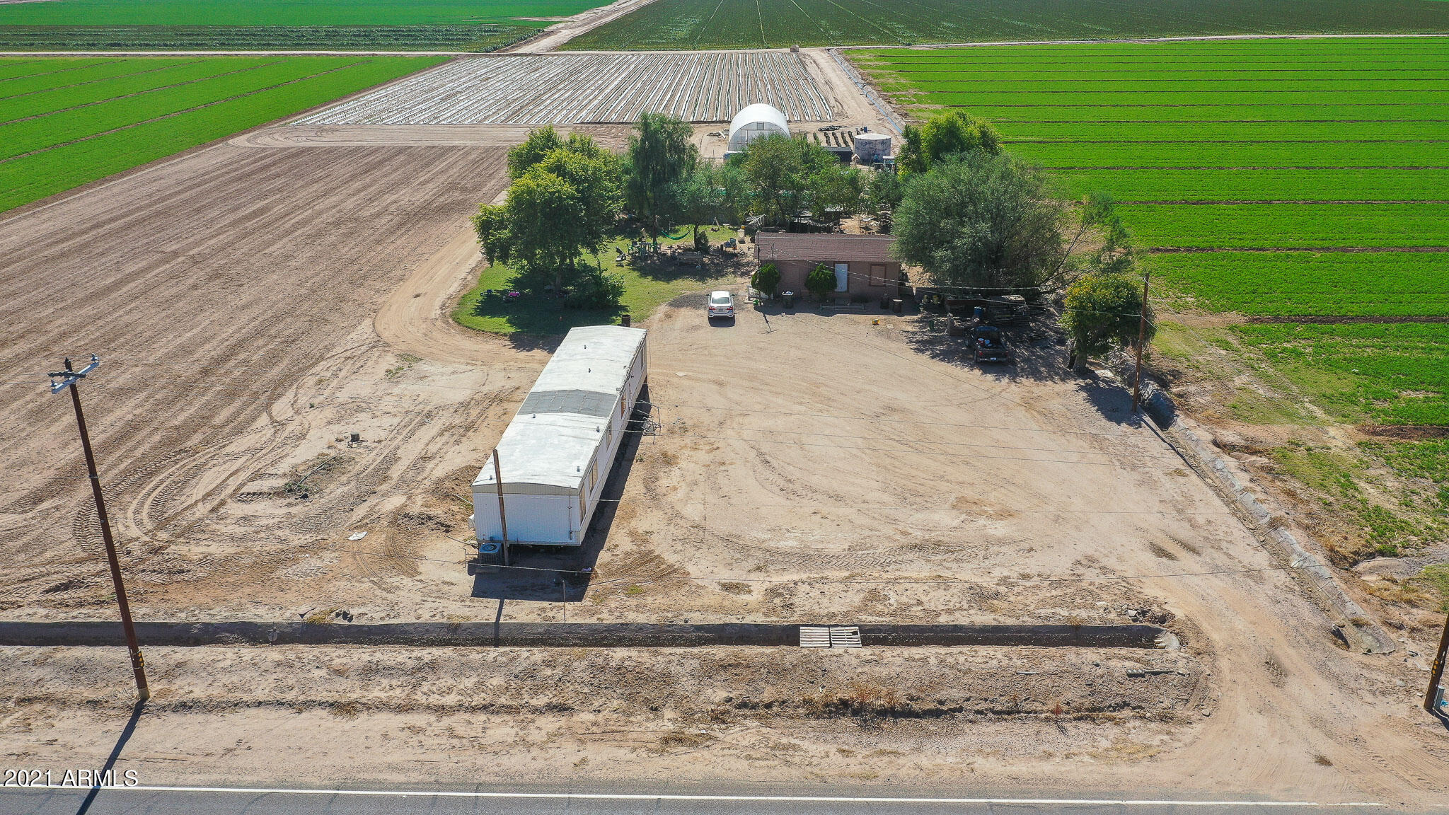 33311 West Ray Road Arlington, AZ 85322 - Photo 4 of 25 a view of a backyard