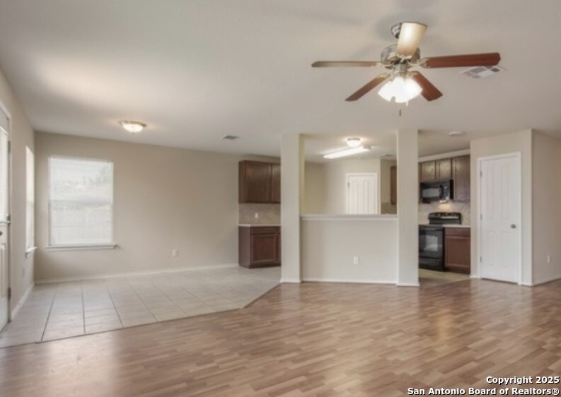 313 Lasso Lane Cibolo, TX 78108 - Photo 2 of 13