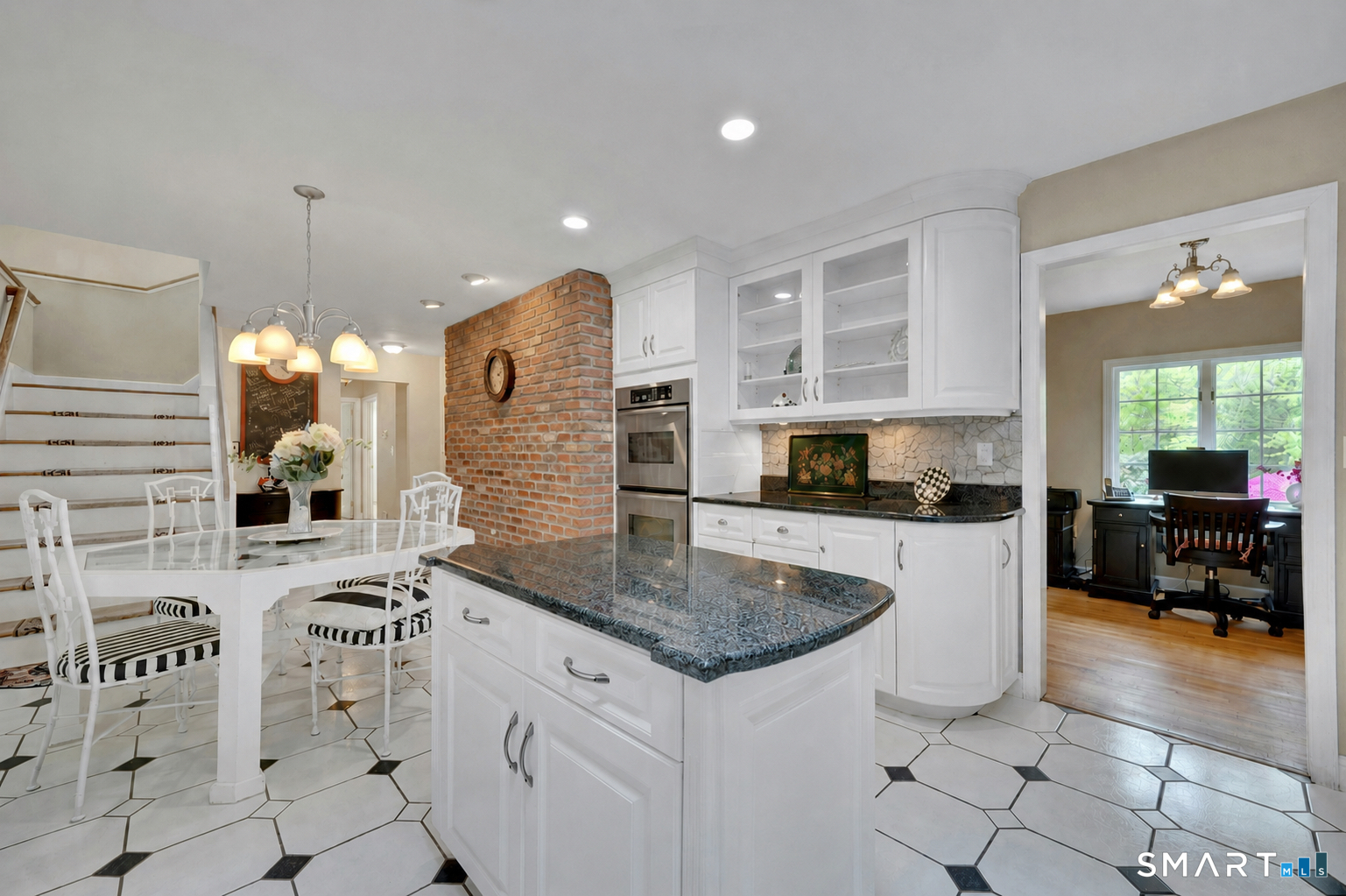 450 Westover Road Stamford, CT 06902 - Photo 10 of 29