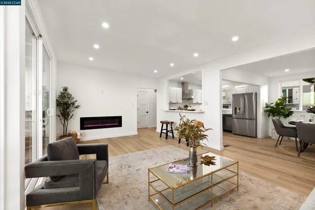 $998,000 | 657 Silver Avenue, San Francisco, CA 94134